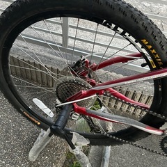 入手困難❗️kona コナcindercone？2011 年モデル？スタンド付き❗️の画像