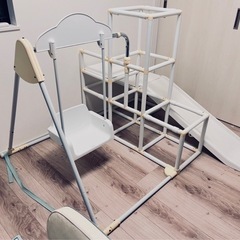  おりたたみキッズパーク ホワイト滑り台 ジャングルジム ブランコ 鉄棒 大型遊具 室内 遊具 子供の画像