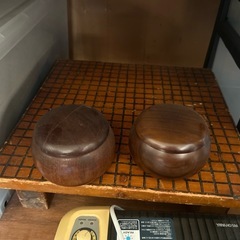 囲碁の板　と石
の画像
