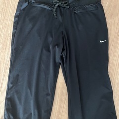 NIKE レディース　スポーツウェア　ハーフパンツ2枚セット売りの画像