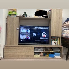 テレビと収納の画像