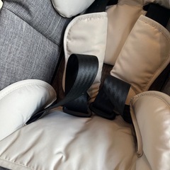 Stokke 車用チャイルドシート グレー　besafe ビーセーフの画像