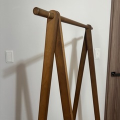 天然木　ハンガーラック　木製の画像