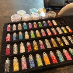 ジェルネイルランプ、グリッターの画像