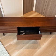 テレビ台　　横幅180㎝×奥行42㎝の画像