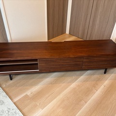 テレビ台　　横幅180㎝×奥行42㎝の画像