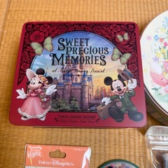 ディズニーのキャラクター缶、キーホルダー、ミニタオル等の画像