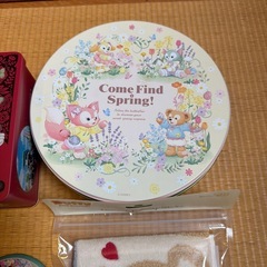 ディズニーのキャラクター缶、キーホルダー、ミニタオル等の画像