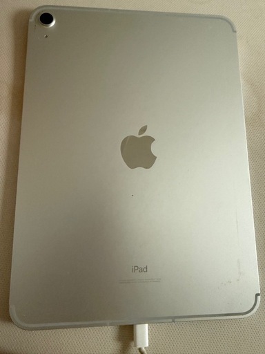 iPad 第１０世代　シルバー　６４GB 