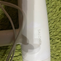 定価約6000円　条件つき無料　サロニア　sl-013wh SALONIA ドライヤー　ホワイト の画像