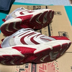 adidasスニーカーの画像