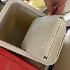 ゴミ箱の画像