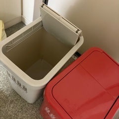 ゴミ箱の画像