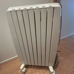 デロンギ オイルヒーターの画像
