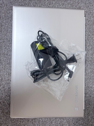 TOSHIBA dynabook T45/GG ノートパソコン　RAM 8GB/HDD 1TB バッテリ駆動 (残１時間表示) 動作確