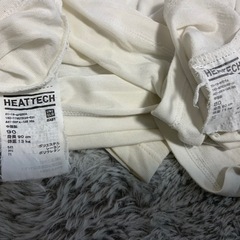 HEATTECH 長袖アンダーシャツ 80、90 ホワイト2枚の画像