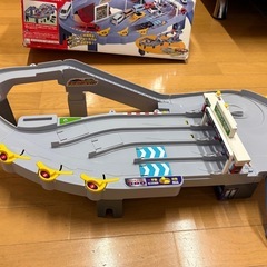 (お譲り先決まりました)トミカ　2点セット(高速道路にぎやかドライブ、すいすいETCドライブ)の画像