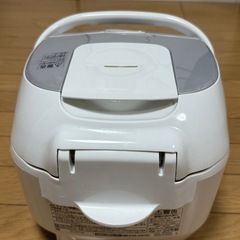 22年制のzojirushi 炊飯器です。の画像