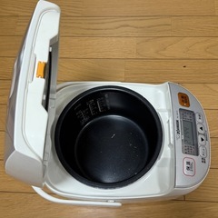 22年制のzojirushi 炊飯器です。の画像