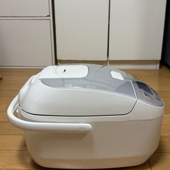 22年制のzojirushi 炊飯器です。の画像