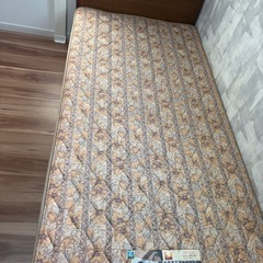 【中古】木製シングルベッド引き出し付きフランスベット製マット付きの画像