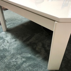 シンプル白コタツの画像