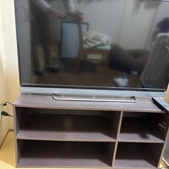 テレビとテレビ台の画像