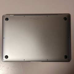 MacBook Air 13インチ 2020 / Intel Core i5 / メモリ8GB / Retina / 充放電136回の画像