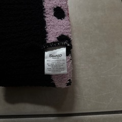 ポンポン付きキティーちゃんの帽子の画像