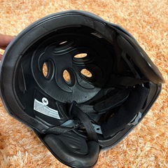 新品✨登山などスポーツヘルメットの画像