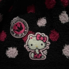 ポンポン付きキティーちゃんの帽子の画像