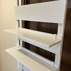 飾り棚　突っ張りタイプ　美品の画像