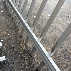 アルミサッシ　面格子　たて型　窓柵　2枚の画像