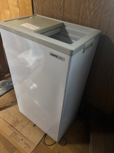 【引き取り限定】SANYO 冷凍ストッカー SCR-42 冷凍庫　42L 冷凍庫冷凍ストッカーSANYO SCR-42 (ぽん@断捨離中) 名城公園の