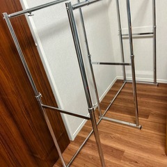 押入れ用ハンガーラックの画像
