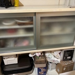 食器棚の画像