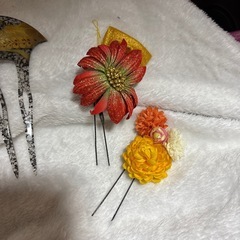 髪飾り4点セット、バラ売り可能ですの画像