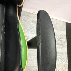 中古　使用感あり　ゲーミングチェアの画像