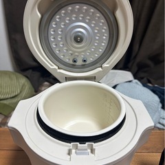 炊飯器の画像