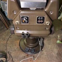 格安！動作確認済み！早い者勝ち！配送可！パイオニア理容椅子　レトロの画像