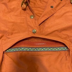 フード付きジャンバーの画像