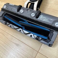 【ほぼ未使用】Shark EVOPOWER SYSTEM STD コードレススティッククリーナー CS102J掃除機の画像