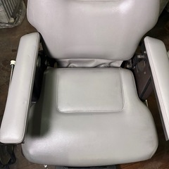 格安！早い者勝ち！動作確認済！配送可！パイオニア理容椅子　レトロの画像
