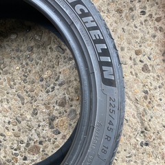225/45R18 4本の画像