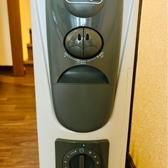 デロンギオイルヒーター取説カバー付きの画像