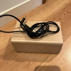 デジタル時計・温度計／ワイヤレス充電器の画像