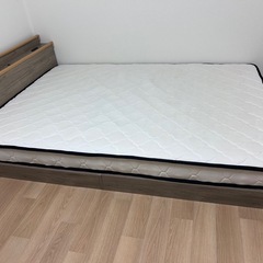 
セミダブルベットの画像