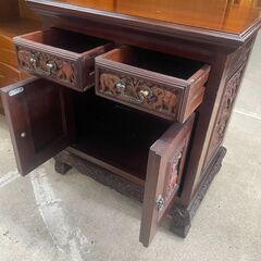 リサイクルショップどりーむ天保山店　No2456 アンティーク調キャビネット　シェルフ　オシャレなデザイン🎵の画像