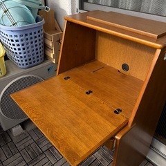 美品　カリモク勉強机の画像