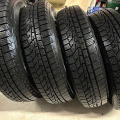 9.5部山！スタッドレスタイヤホイール4本セット　2025年2本　2024年2本　すぐ使えます！の画像